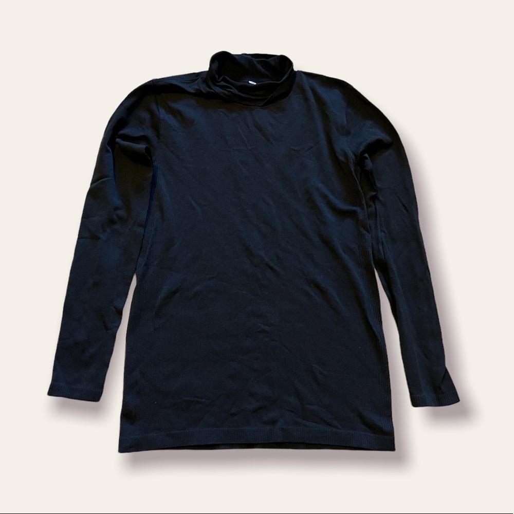 Lululemon turtleneck black long sleeve top 12